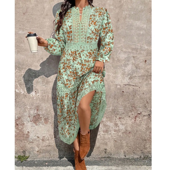 Plus Floral Print V neck Lace Insert Long Sleeve Maxi Dress - Picture 10 of 13